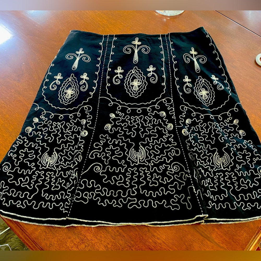 Embroidered A-Line Skirt, Linen Blend, Sz 11/L, EUC